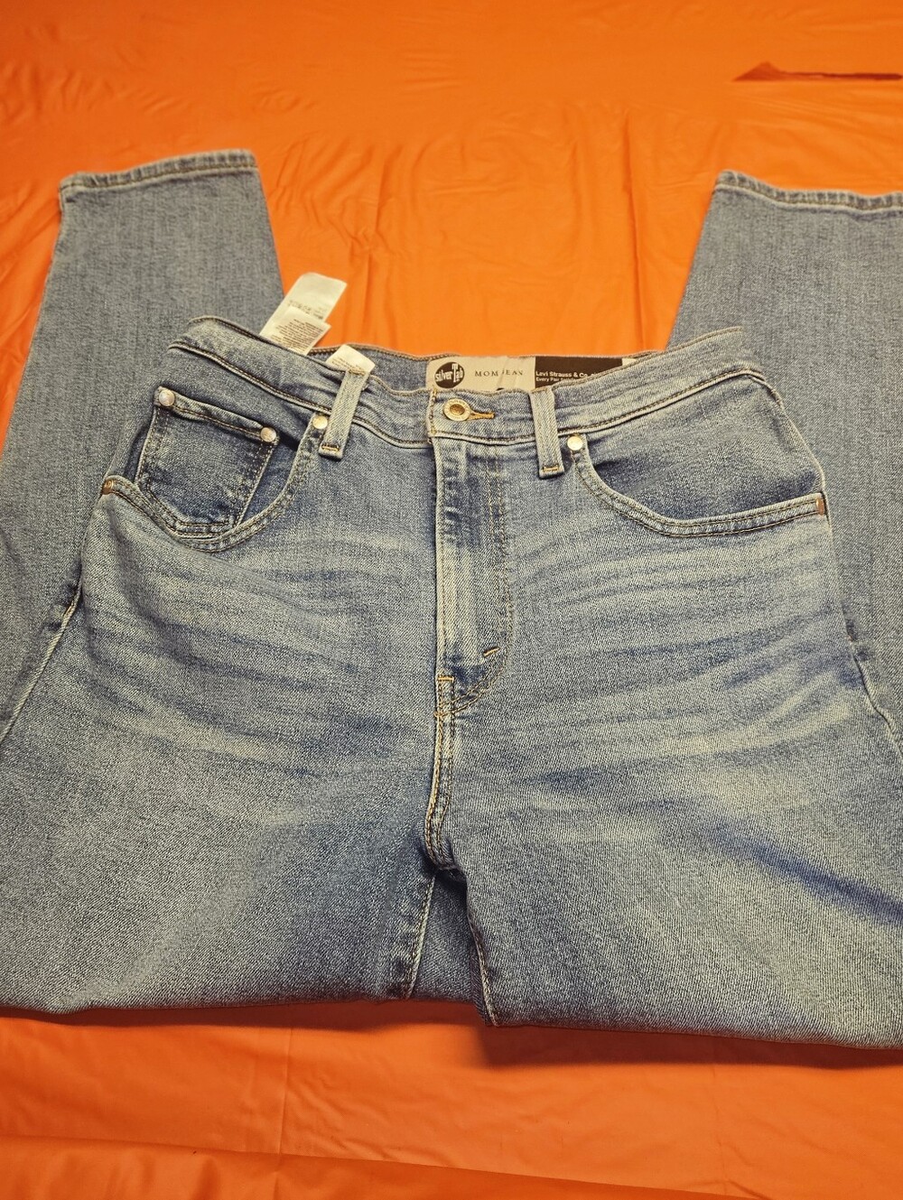 Silver Tab Levi Mom Jeans Straight Leg w/Stretch Size 28×27 G.U.C.